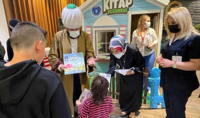 Çocukların reçetesine kitap yazıldı