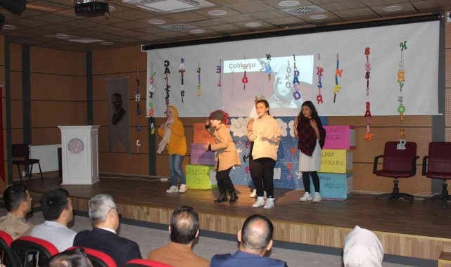 Çocukların tiyatro oyunu ilgi gördü