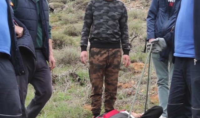 Dağlık alanda ayağı kırılan şahsı AFAD kurtardı