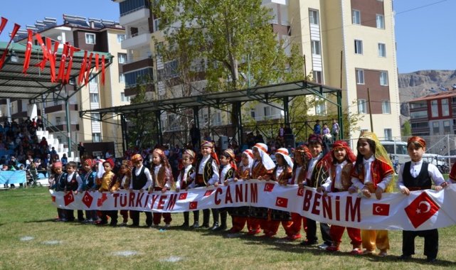 Darende'de 23 Nisan coşkusu