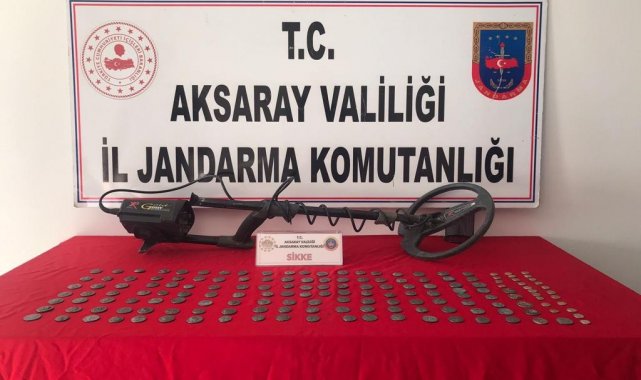 Defineciler buldukları tarihi eserleri satmak isterken suçüstü yakalandılar