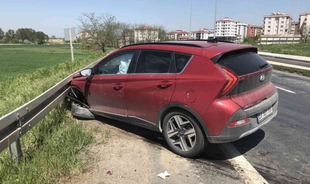 Demir bariyerlere çarparak durabildi