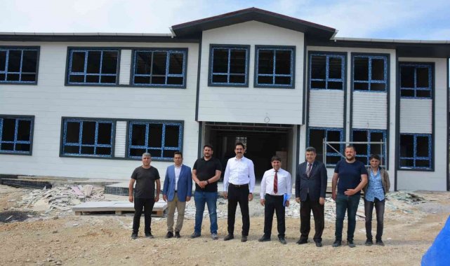 Depreme dayanıksız olduğu için yıkılan okulun yeni binası tamamlanmak üzere