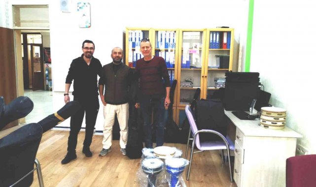 Dereköy Şehit Fatih Seven İlk ve Ortaokuluna müzik aletleri ve bilgisayar