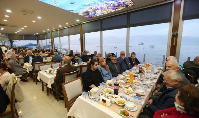 Derince'de şehit ve gazi yakınları iftara konuk oldu