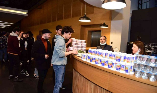 Ders çalışmak öğrencilerden iftar ve sahur belediyeden