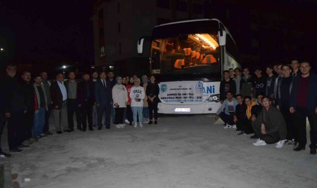 Develi&#039;de başarılı lise öğrencileri İstanbul Kampı&#039;na gitti