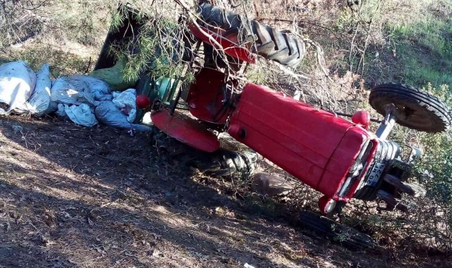 Devrilen traktörün altında kalan çiftçi ağır yaralandı
