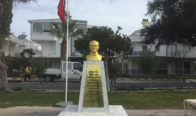 Didim'de her siteye Atatürk büstü yapılıyor