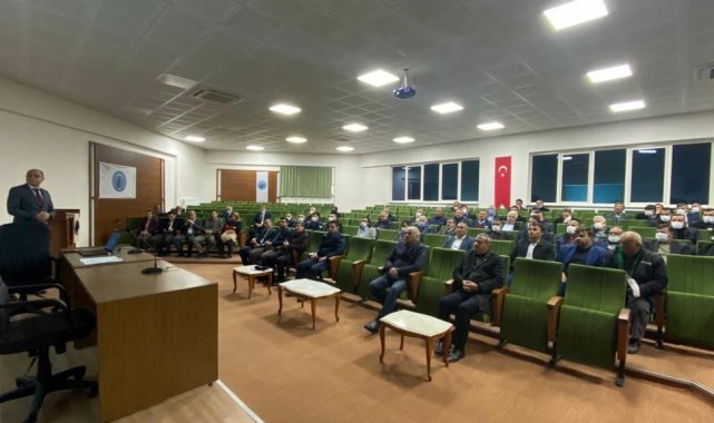 Dinar&#039;da köy ve mahalle muhtarlarına hizmet içi eğitim verildi