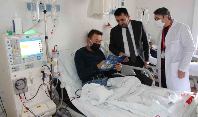 Diyaliz olurken Kur'an öğreniyorlar