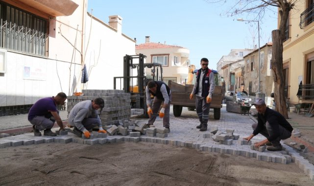Doğalgaz altyapı çalışmalarında bozulan yollar düzenleniyor