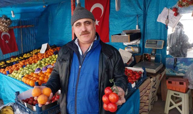 Domates ve portakalı çalınan manav hırsıza seslendi: "Ramazan günü ayıp, isteseydin verirdik"