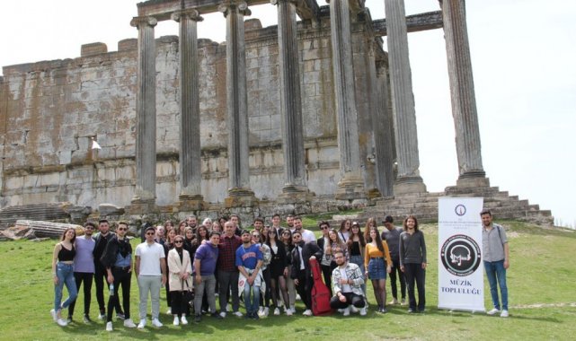 DPÜ müzik topluluğundan Aizanoi ziyareti