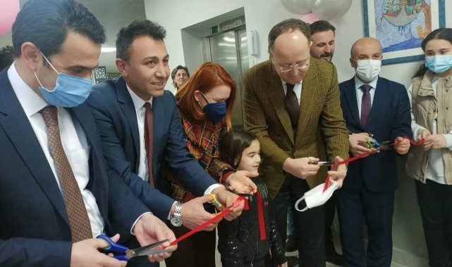 Düzce'de "TÜBİTAK 4006 Bilim Fuarı" sergisi açıldı