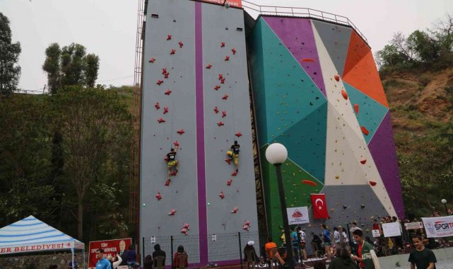 Efeler'in tırmanma duvarında şampiyona heyecanı