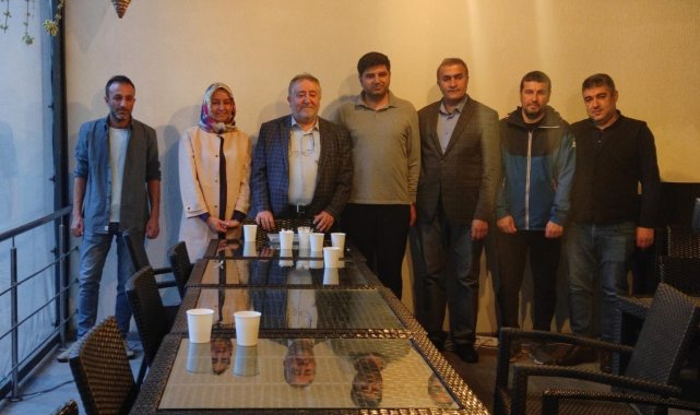 Eğitimci ve öğrenciler Bükreş Milli Eğitim Ateşesi Özkan ile bir araya geldi