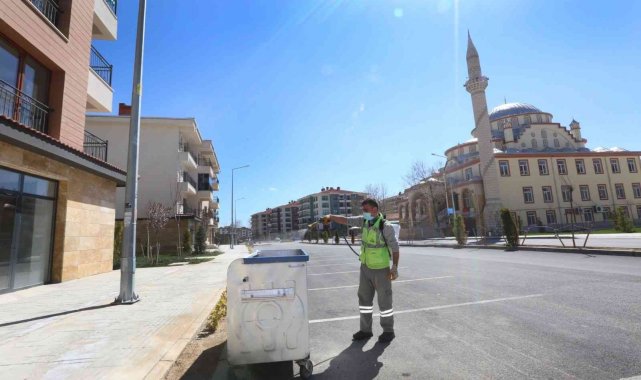 Elazığ Belediyesi larva ilaçlama çalışmalarını sürdürüyor
