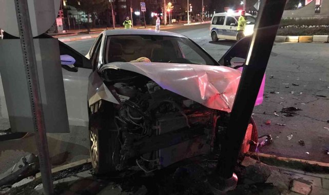 Elazığ'da iki otomobil çarpıştı: 1 yaralı