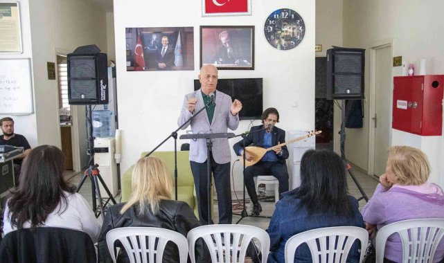 Emekli Evi üyelerine Aşık Veysel ve Karacaoğlan&#039;ın hayatı anlatıldı