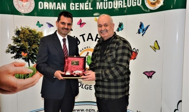 Emekli ormancılara teşekkür plaketi