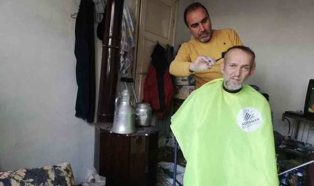 Engelli ve yaşlılara evde tıraş hizmeti devam ediyor