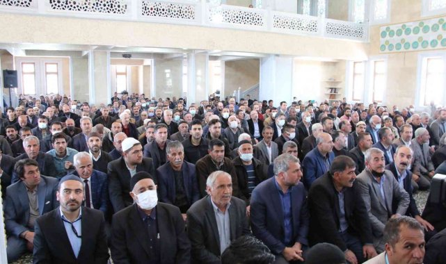 Erciş'te Arvasi Hz. Hamza Camii'nin açılışı büyük katılım ve dualarla yapıldı