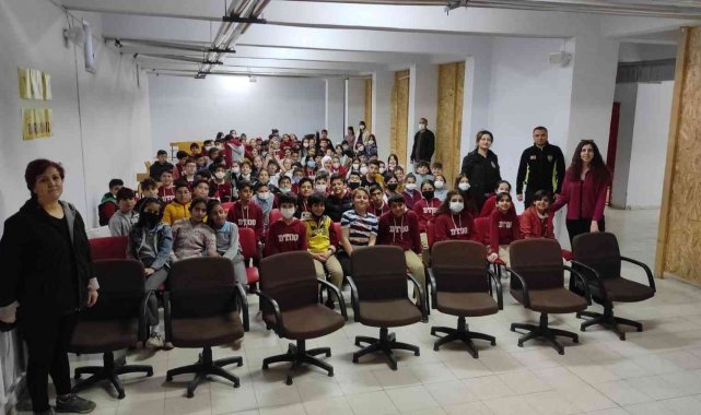 Erzincan&#039;da öğrencilere suçtan korunma yöntemleri anlatıldı
