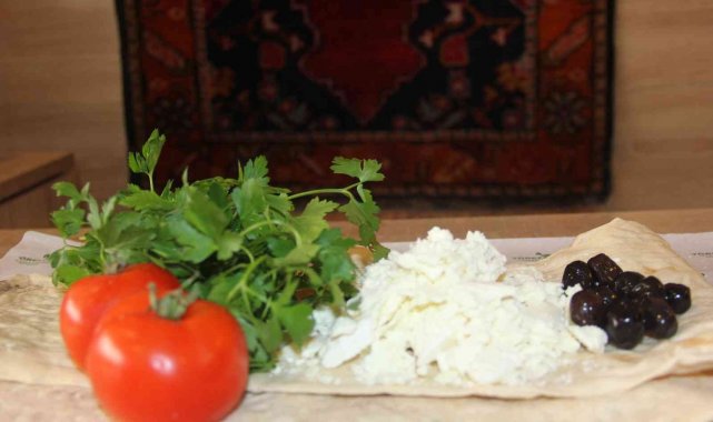 Erzincan'da sahur sofralarının vazgeçilmezi tulum peyniri