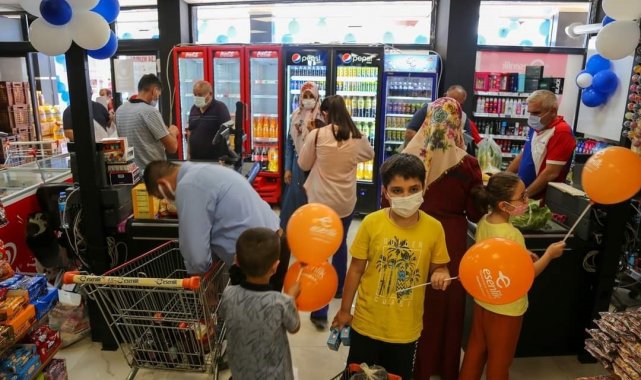 Esenlikten alışveriş yüz güldürüyor