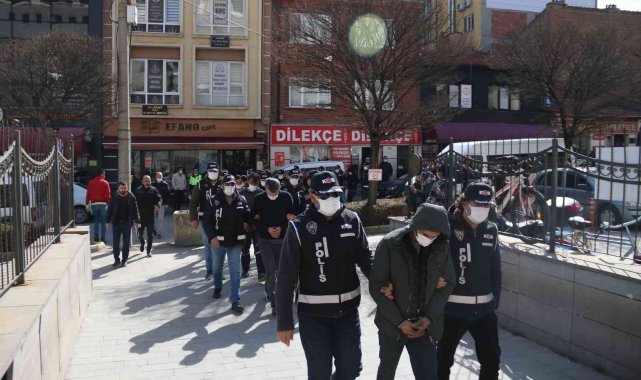 Eskişehir'de yapılan silah operasyonunda 3 tutuklama