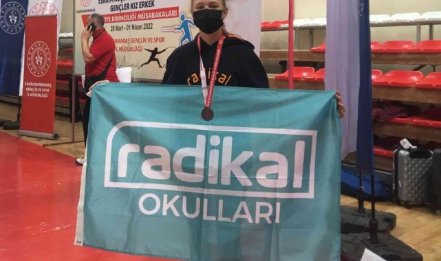 Eskrimde İzmir&#039;e 3 gurur