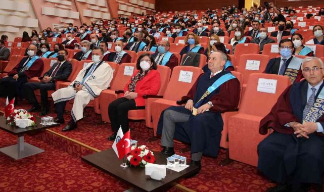 ESOGÜ 2021 yılı ödülleri sahiplerini buldu