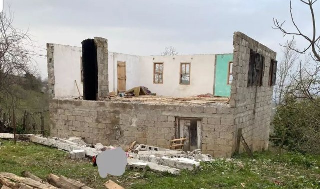 Evini tamir ederken çöken duvarın altında kalarak öldü