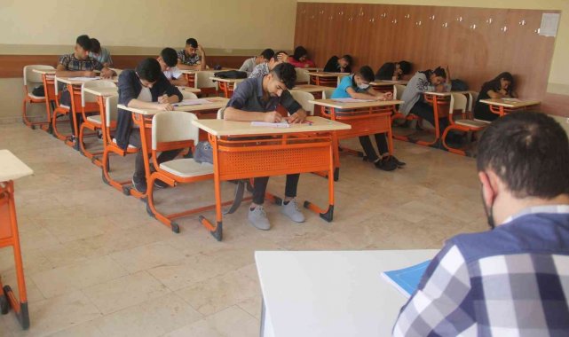 Eyyubi'de 2000 öğrenciye ödüllü deneme sınavı