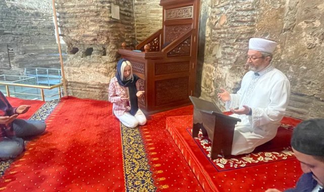 Ezan sesinden etkilenen Ukraynalı kadın Müslüman oldu