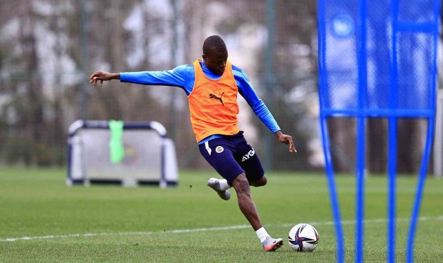 Fenerbahçe, derbi hazırlıklarını sürdürdü