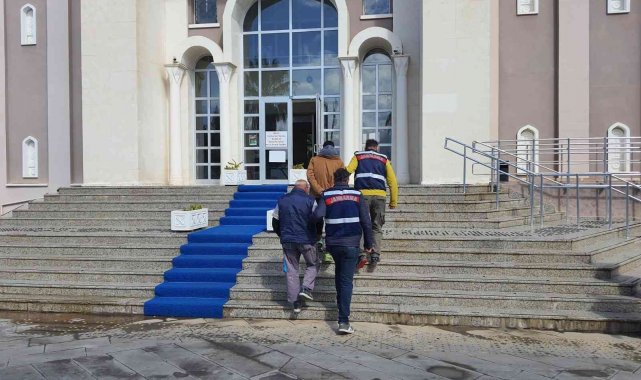 Fethiye&#039;de iki hükümlü JASAT tarafından yakalandı