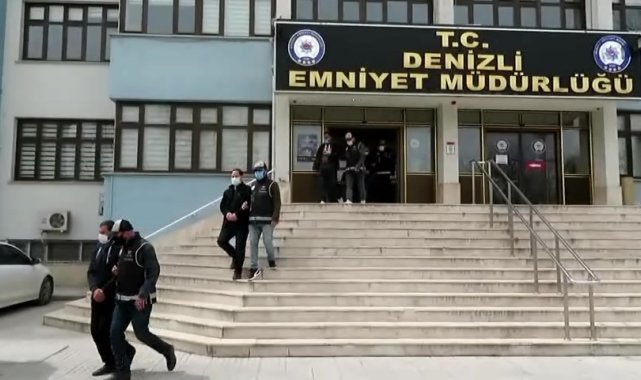 FETÖ'nün para transfercileri yakalandı