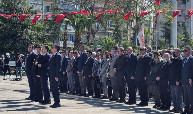 Gazi Mustafa Kemal Atatürk'ün Edremit'e 88. yılı düzenlenen törenle kutlandı