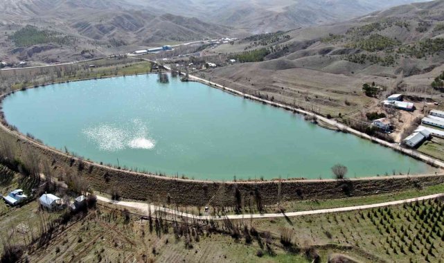 Geçtiğimiz yıl kuruyan göller karların erimesi ile doldu taştı