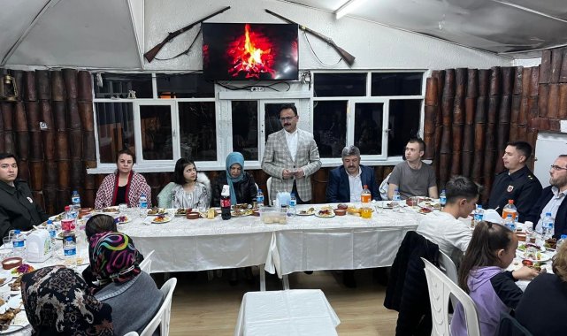 Gediz'de Kaymakam Hakan Alkan yetim çocuklar ile bir araya geldi