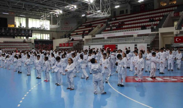 Geleceğin tekvando şampiyonları kuşak bağladı