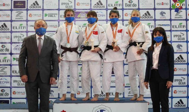 Genç judocular Avrupa'dan madalyalarla döndü
