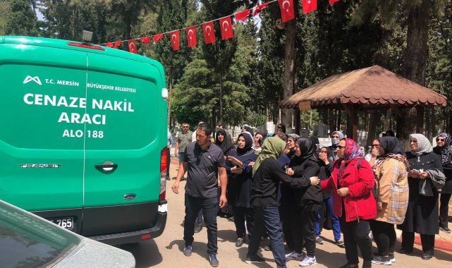 Genç pilotun cenazesi Mersin&#039;de toprağa verildi