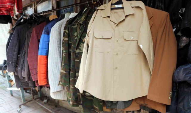 Gençler 80 ve 90'ların kıyafetlerine ilgi gösteriyor