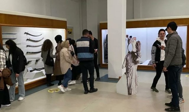 Gençler Konuralp'in tarihini öğreniyor