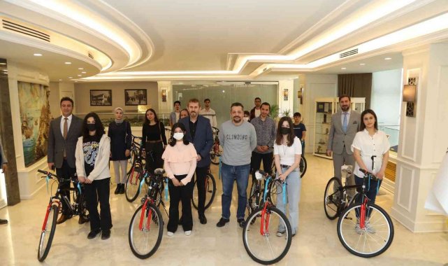 Gençlere yönelik düzenlenen yarışmalarda ödüller sahibini buldu