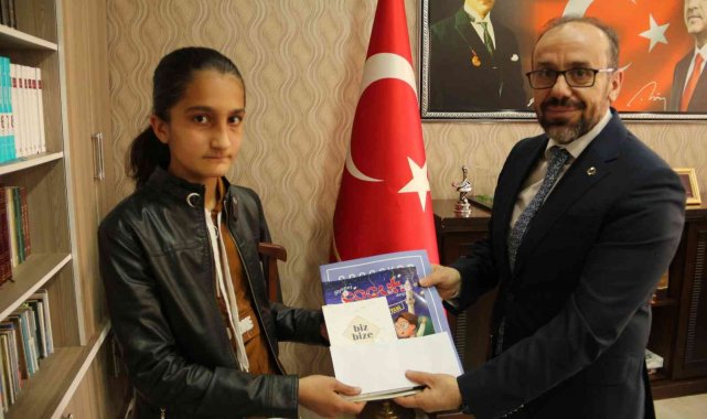 Gençlik Bilgi Yarışmasında dereceye girenler ödüllendirildi