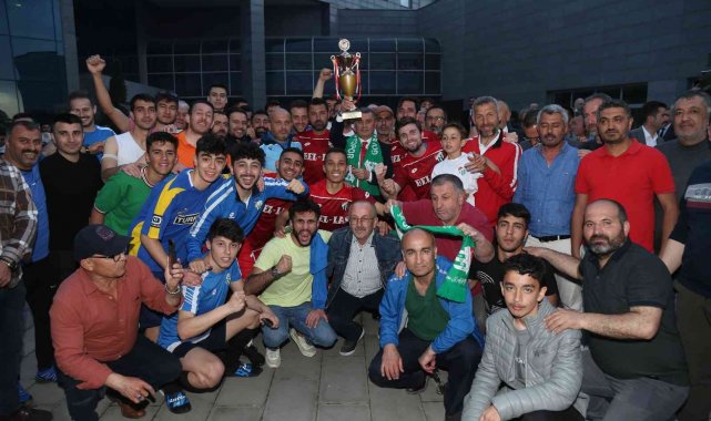 Gölbaşı Belediyespor&#039;dan şampiyonluk kutlaması